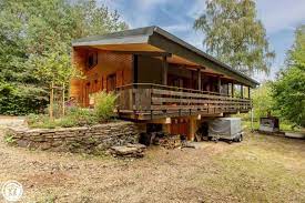 Séjour dans une maison en bois au bord du lac d'Aydat